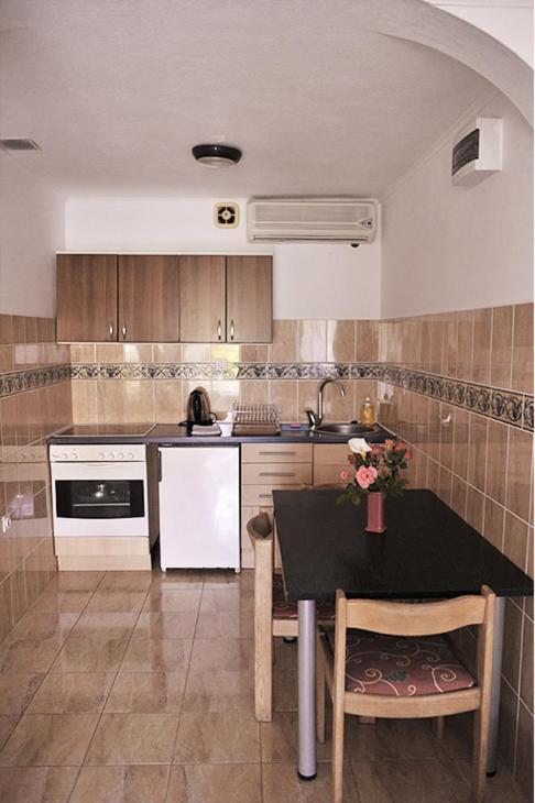 Vila Mila Petrovac المظهر الخارجي الصورة