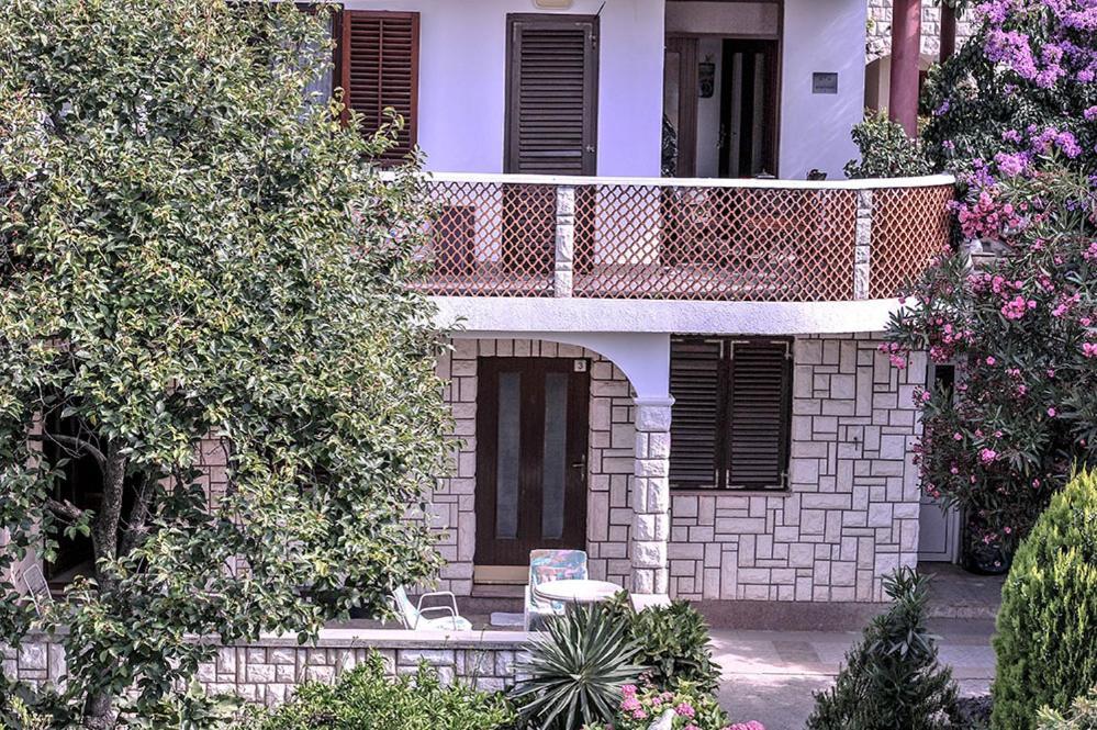 Vila Mila Petrovac المظهر الخارجي الصورة